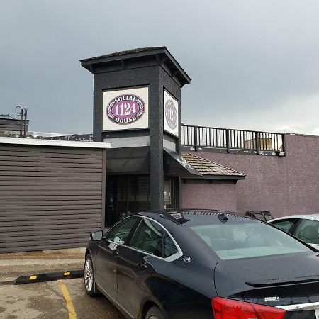 Tower Inn Estevan Exteriér fotografie